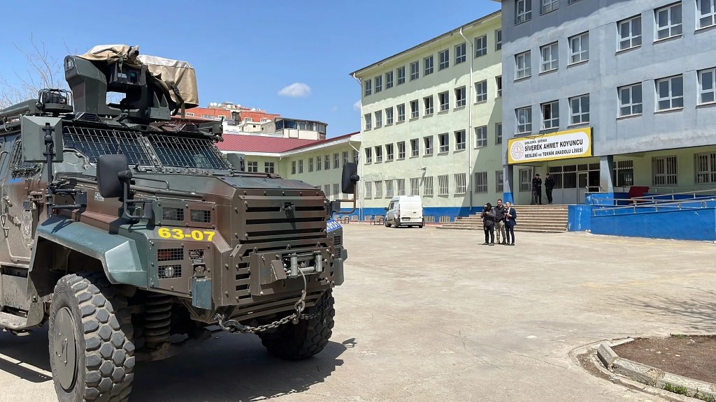 Şanlıurfa'da Okulda Silahlı Saldırı: 16 Kişi Yaralandı