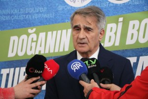 Şenol Güneş: Milli Takım Çeyrek Finale Rahat Ulaşabilir