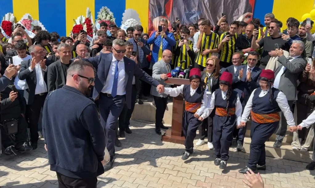 Kırıkkale'de Atatürk Spor Salonu Açıldı