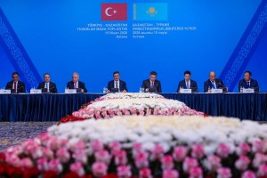 Yılmaz, Türkiye-Kazakistan Ticaret Hedeflerini Görüştü