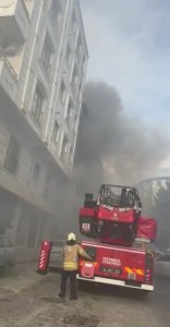 Esenyurt'ta Fırın Yangınına Su Tankeri Müdahalesi