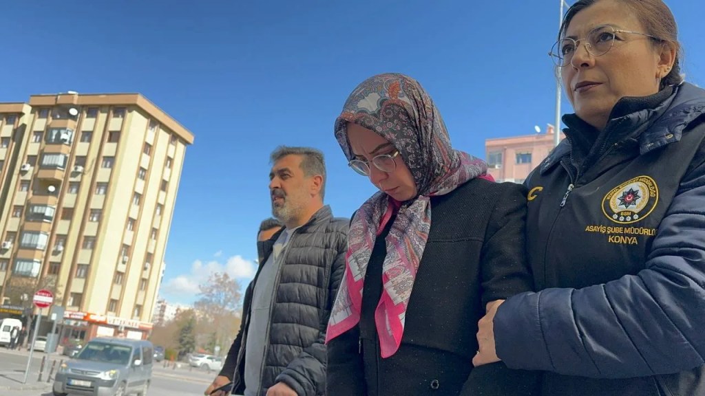 Eşini öldüren kadına tahrik ve iyi hal indirimi