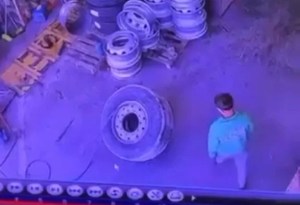 Mersin'de tamir sırasında lastik patladı