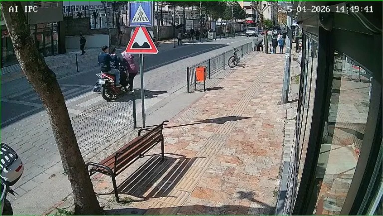 Çaycuma'da Anne ve Bebeğe Motosiklet Çarptı