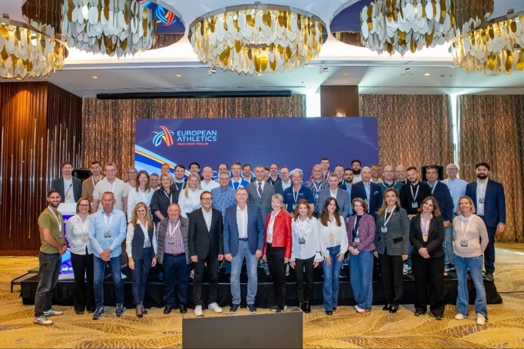 TAF Başkanı Karadağ Azerbaycan'da EA Konferansı'na Katıldı