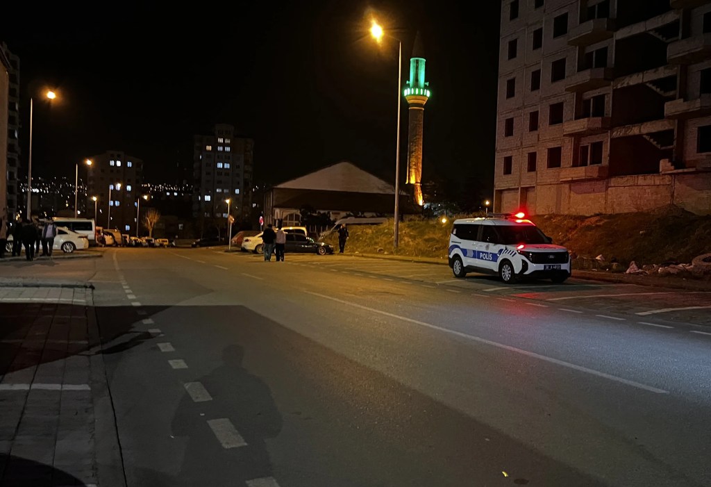 Kayseri'de Bıçaklı Kavga: Dört Kişi Yaralandı