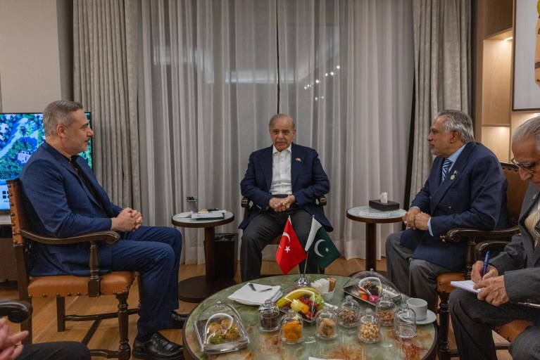 Bakan Fidan Pakistan Başbakanı İle Antalya'da Görüştü