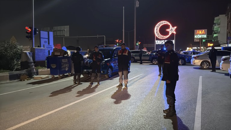 Yalova Altınova'da Silahlı Kavga: 6 Kişi Yaralandı