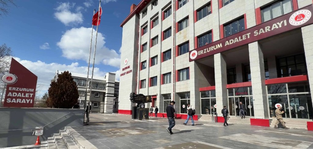 Eski Tunceli Valisi Tuncay Sonel Erzurum'a Getiriliyor