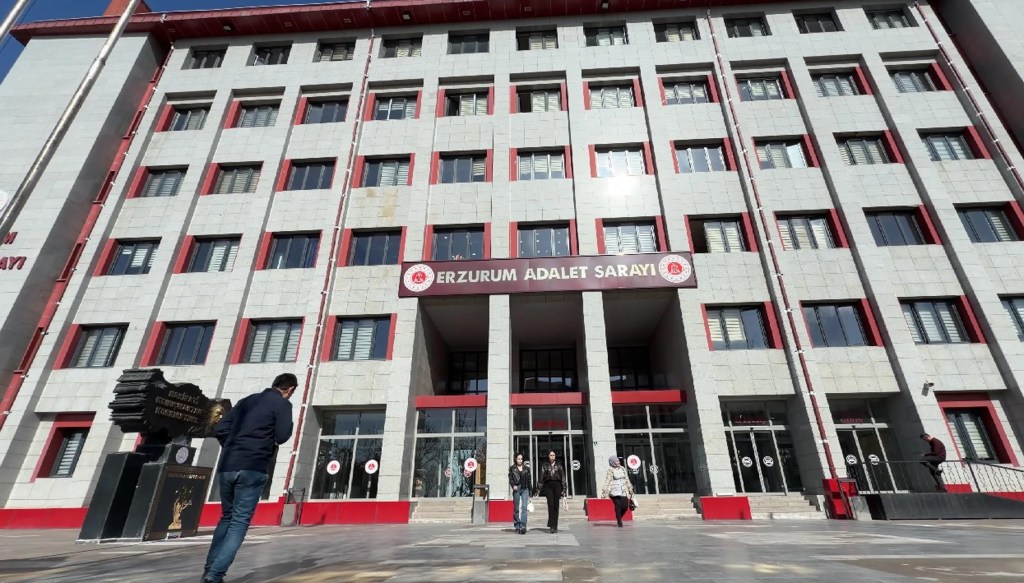Eski Tunceli Valisi Tuncay Sonel Erzurum'a Getiriliyor