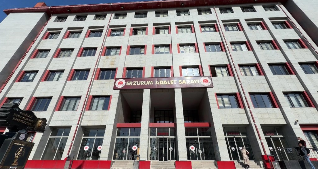 Eski Tunceli Valisi Tuncay Sonel Erzurum'a Getiriliyor