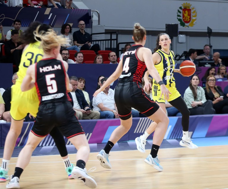 Fenerbahçe Opet EuroLeague Women'da Finale Yükseldi