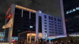 Ataşehir Belediyesi'nde rüşvet operasyonu: Başkan gözaltında