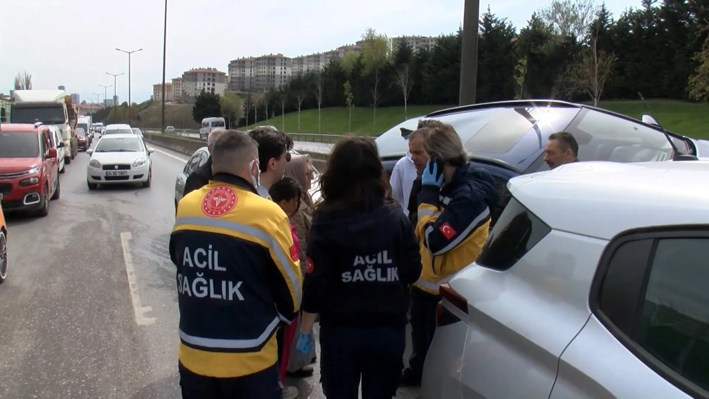 Kartal'da Zincirleme Kaza Trafiği Felç Etti