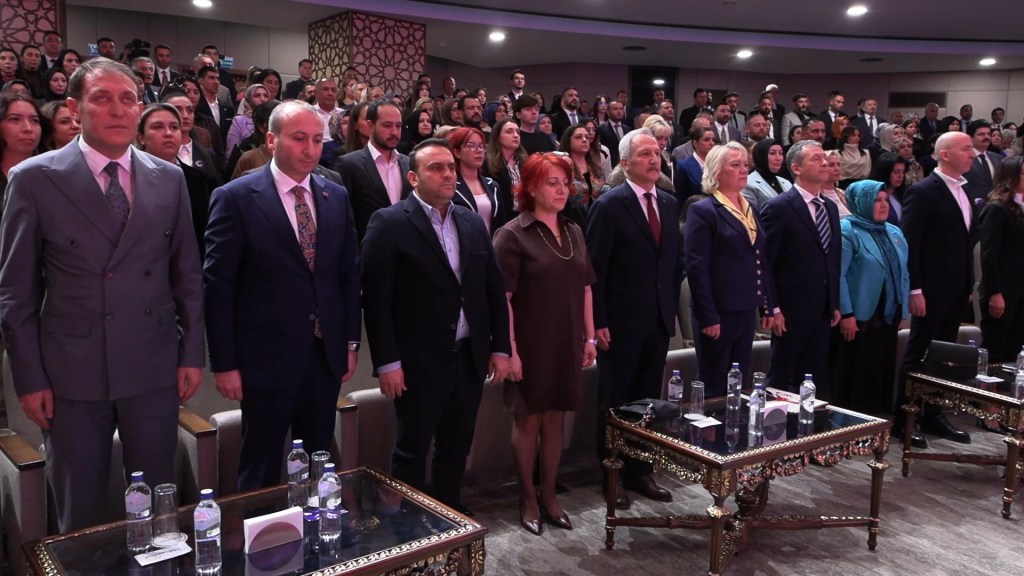 MHP'de Kadınların Sesi Paneli Düzenlendi