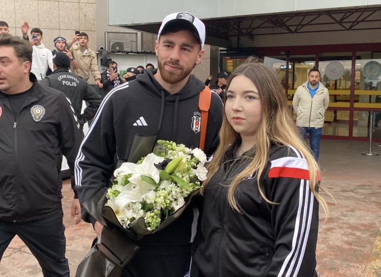 Beşiktaş Samsun'a Geldi: Taraftarlar Coşkuyla Karşıladı