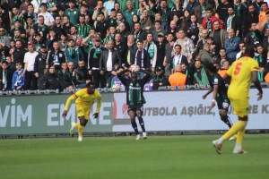Kocaelispor ve Göztepe Arasında Heyecan Dolu Beraberlik