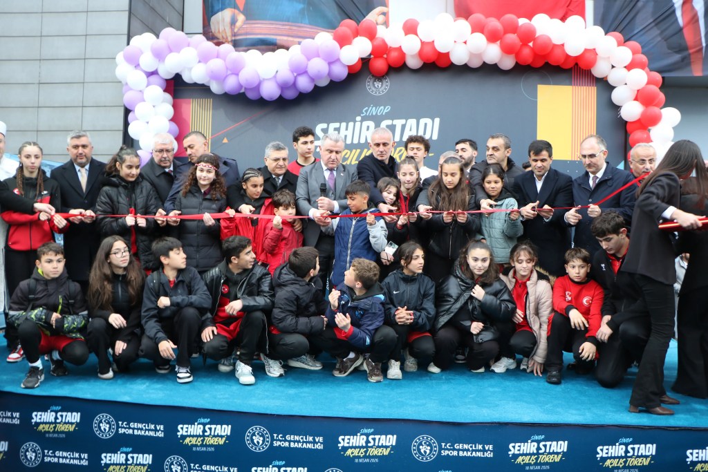 Bakan Bak: Çocukları Sporla Kötü Alışkanlıklardan Koruyalım