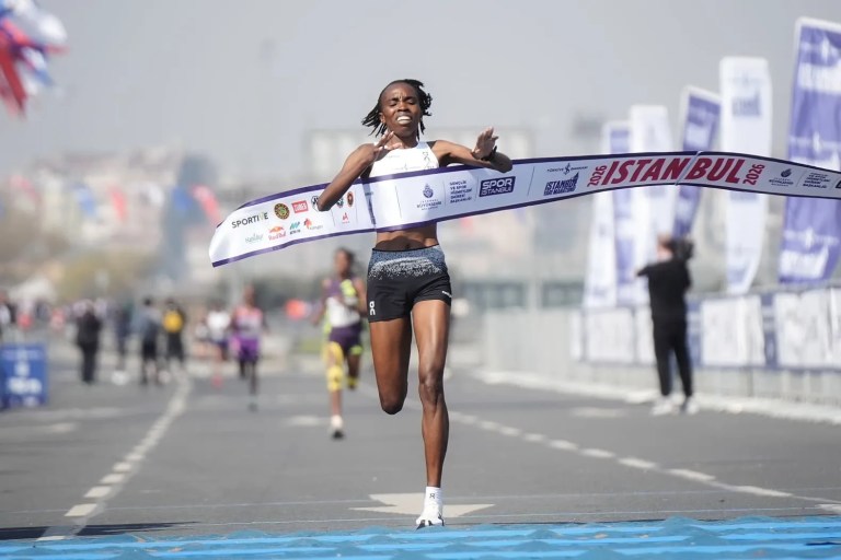 İstanbul Yarı Maratonu'nda zafer Matata ve Gitonga'nın