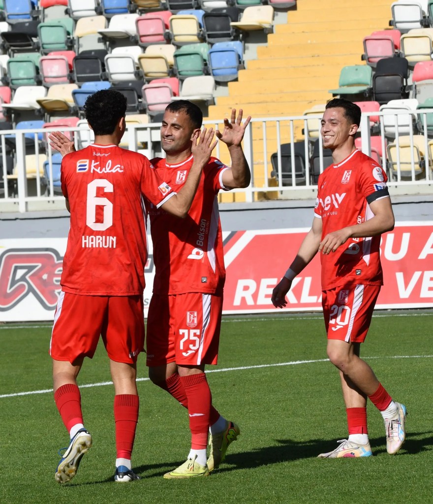 Balıkesirspor Play-Off'ta Eskişehirspor'u Ağırlıyor