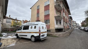Sivas'ta Boşanma Aşamasındaki Eşini Bıçaklayıp Kaçtı