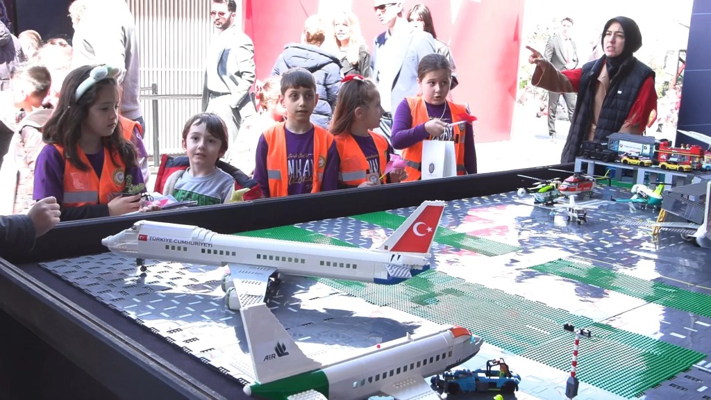 TBMM'de 23 Nisan Çocuk Şenliği Coşkusu
