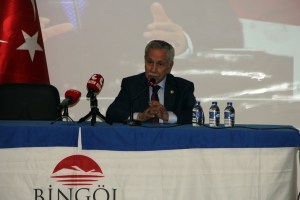 Bülent Arınç: Eğitimde Geleceğimizi Garanti Altına Almalıyız