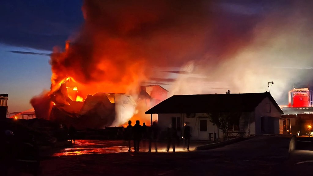 Edirne'de Kereste Fabrikasında Yangın Çıktı