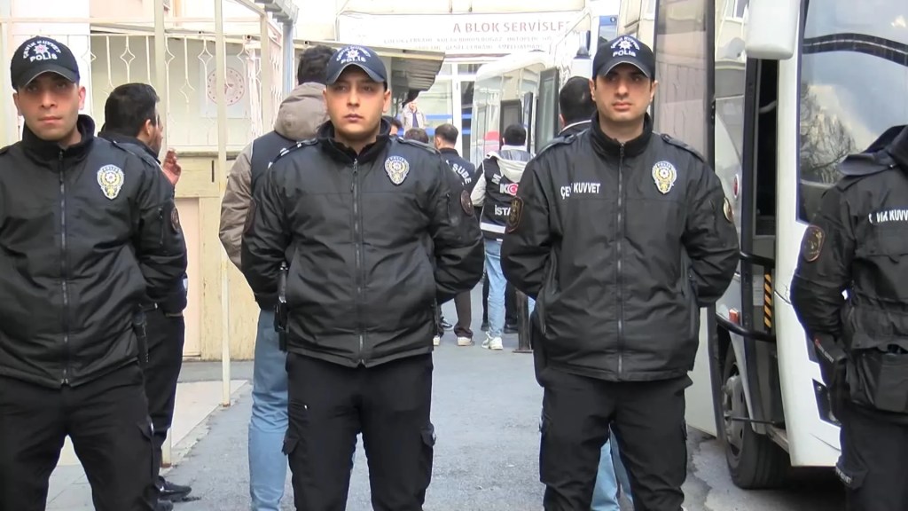 Ataşehir Belediyesi'nde rüşvet operasyonu: Başkan Adıgüzel adliyede