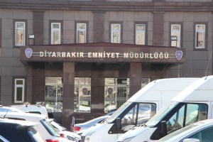 Diyarbakır Merkezli Operasyonda 111 Kişi Gözaltında