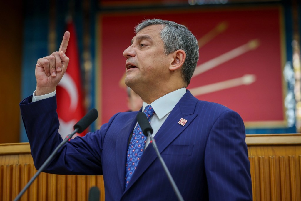 Özgür Özel'den Ara Seçim Çağrısı: Hodri Meydan