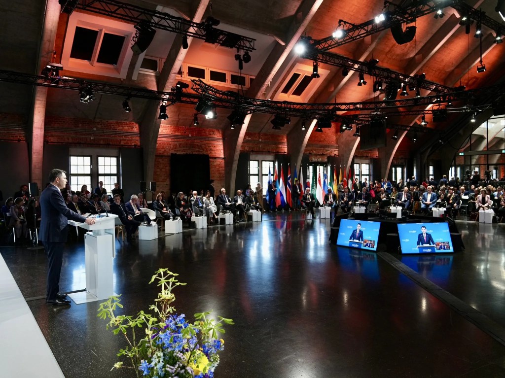 Bakan Kurum Berlin'de İklim Diyaloğu'nda Vizyonunu Anlattı