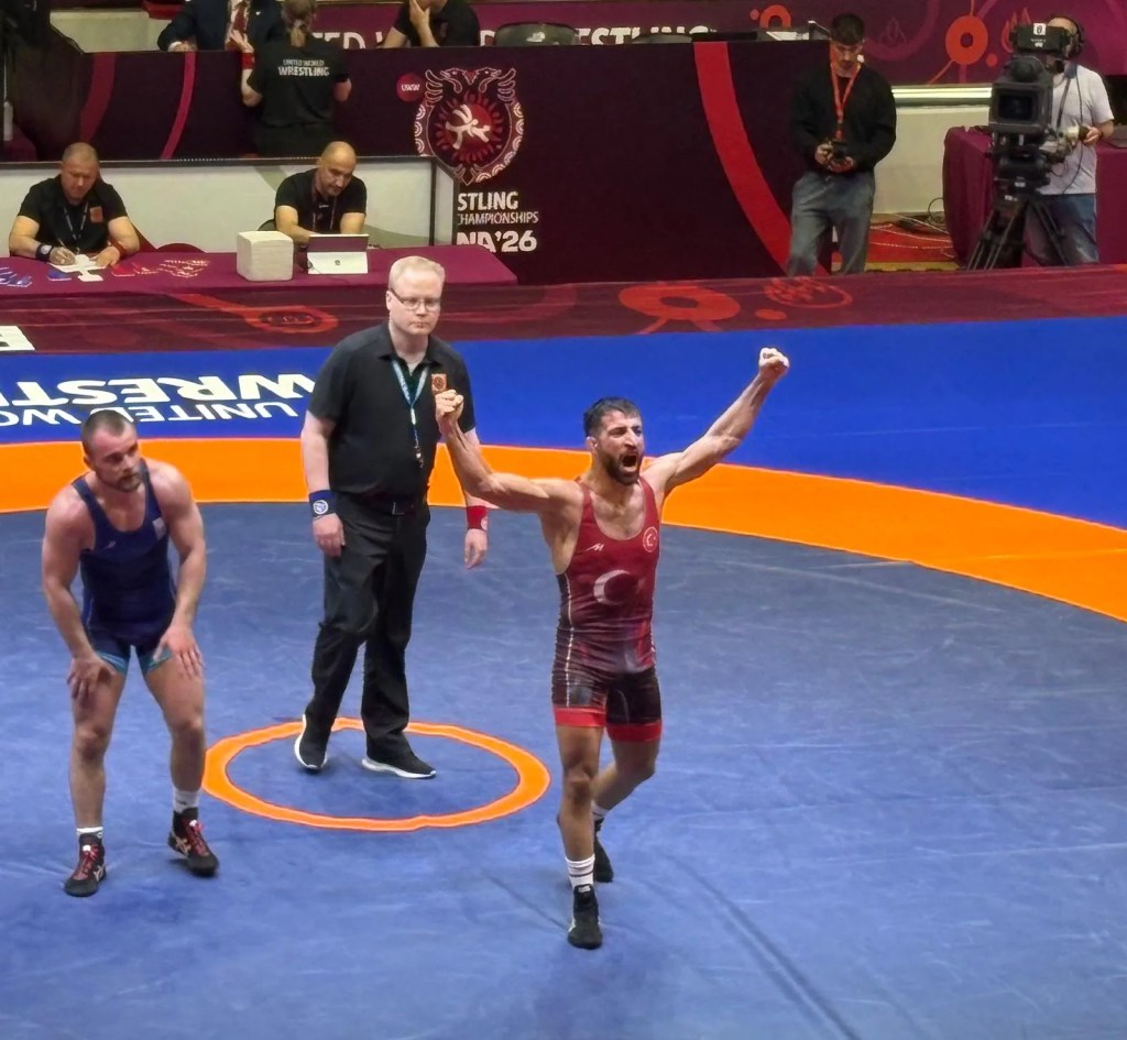 Murat Fırat Avrupa Güreş Şampiyonası'nda Finalde