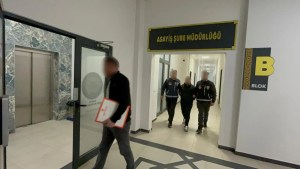 Kamyonet Hırsızı Sahte Kimlikle Otelde Yakalandı