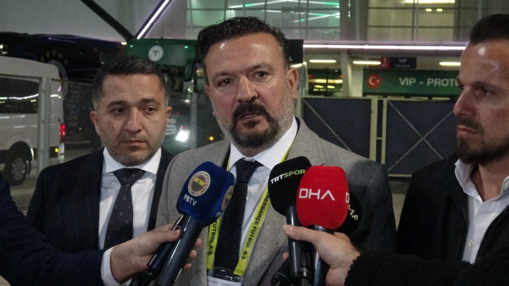 Fenerbahçe Yönetimi Taraftardan Özür Diledi
