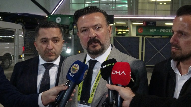 Fenerbahçe Yönetimi Taraftardan Özür Diledi