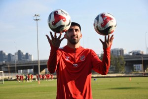 Karşıyaka Play-Off Finallerinde Tecrübeli İsimlerle İlerliyor