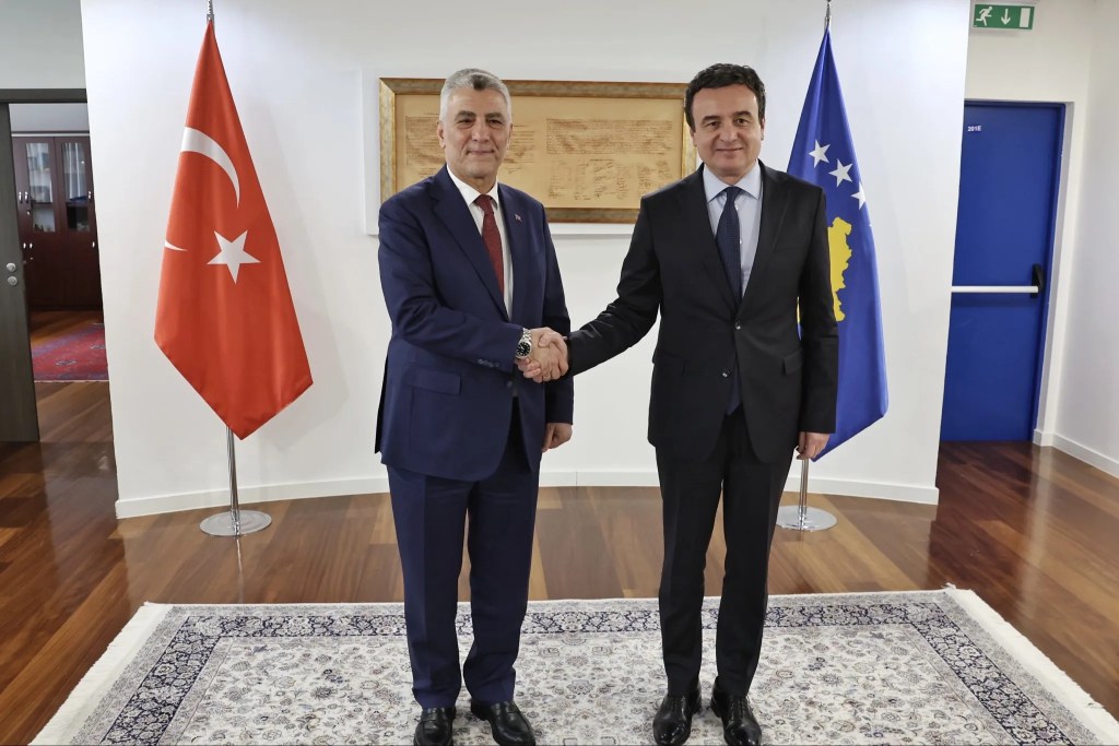 Bakan Bolat Kosova Başbakanı Kurti ile Görüştü