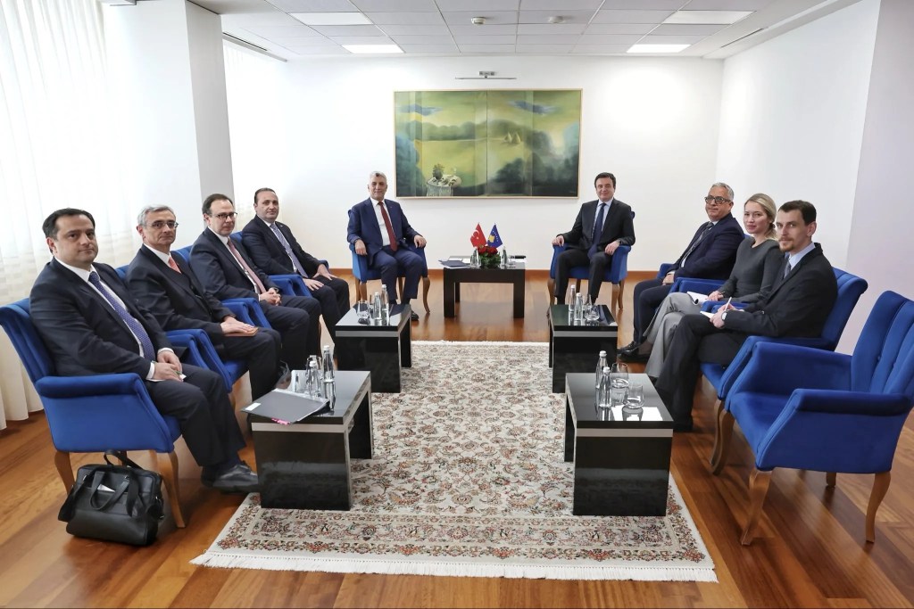 Bakan Bolat Kosova Başbakanı Kurti ile Görüştü
