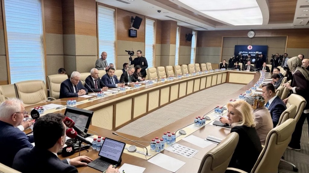 Dijital Platformlar İntihar Oranlarını Artırıyor Mu?