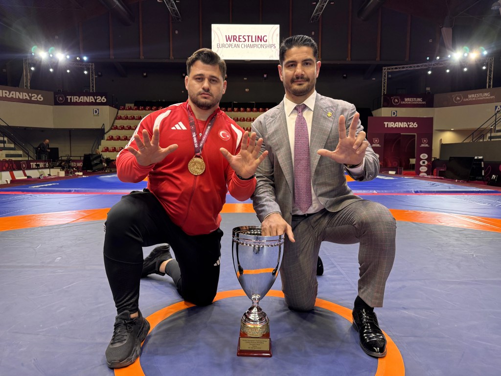 Grekoromen Güreş Milli Takımı Avrupa'da İkinci Sırada