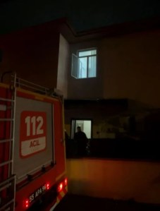 Samsun'da Elektrikli Soba Yangını: Anne ve Bebek Dumandan Etkilendi