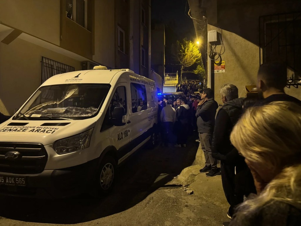 İzmir'de Eşini Vuran Koca Yakalandı