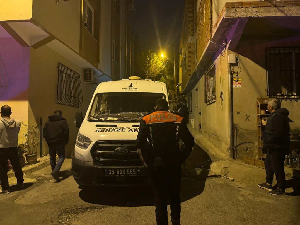 İzmir'de Eşini Vuran Koca Yakalandı