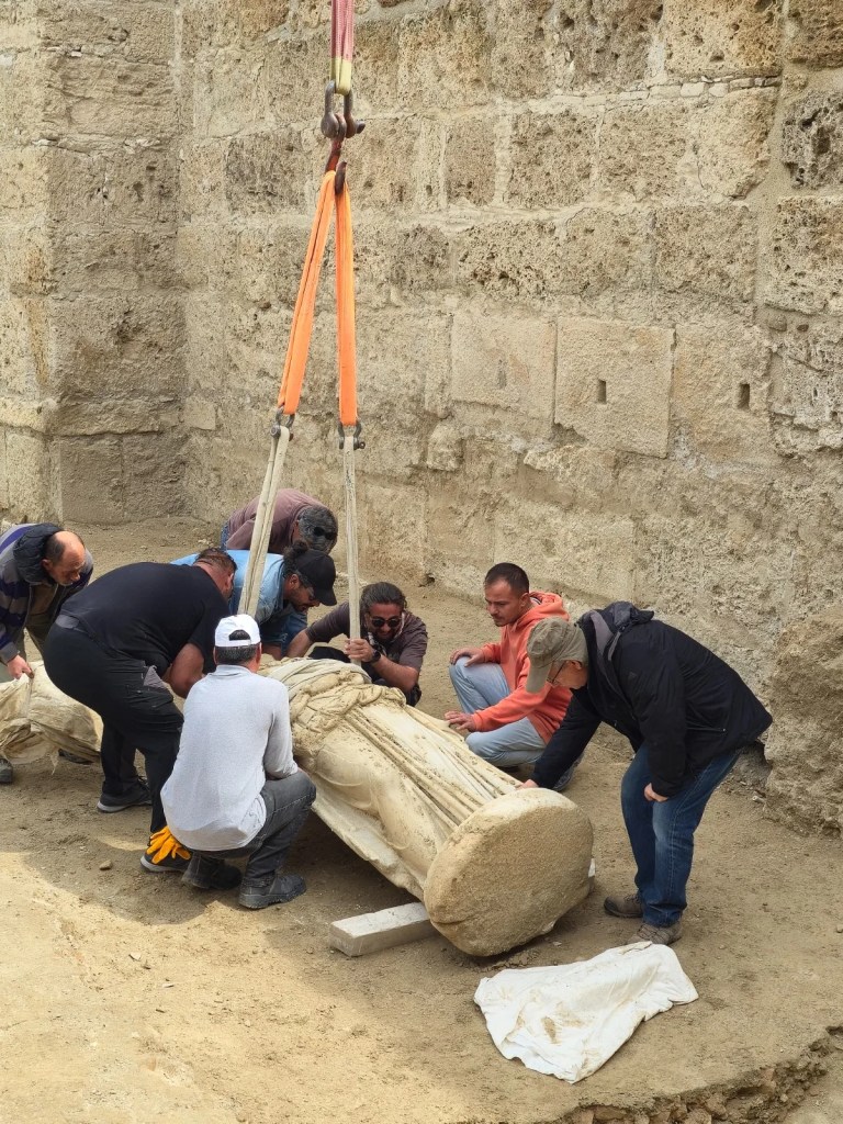 Laodikeia'da Athena Heykeli Bulundu