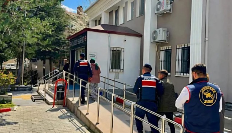 Afyonkarahisar'da Şüpheli Ölüm: Eşi Cinayetten Tutuklandı
