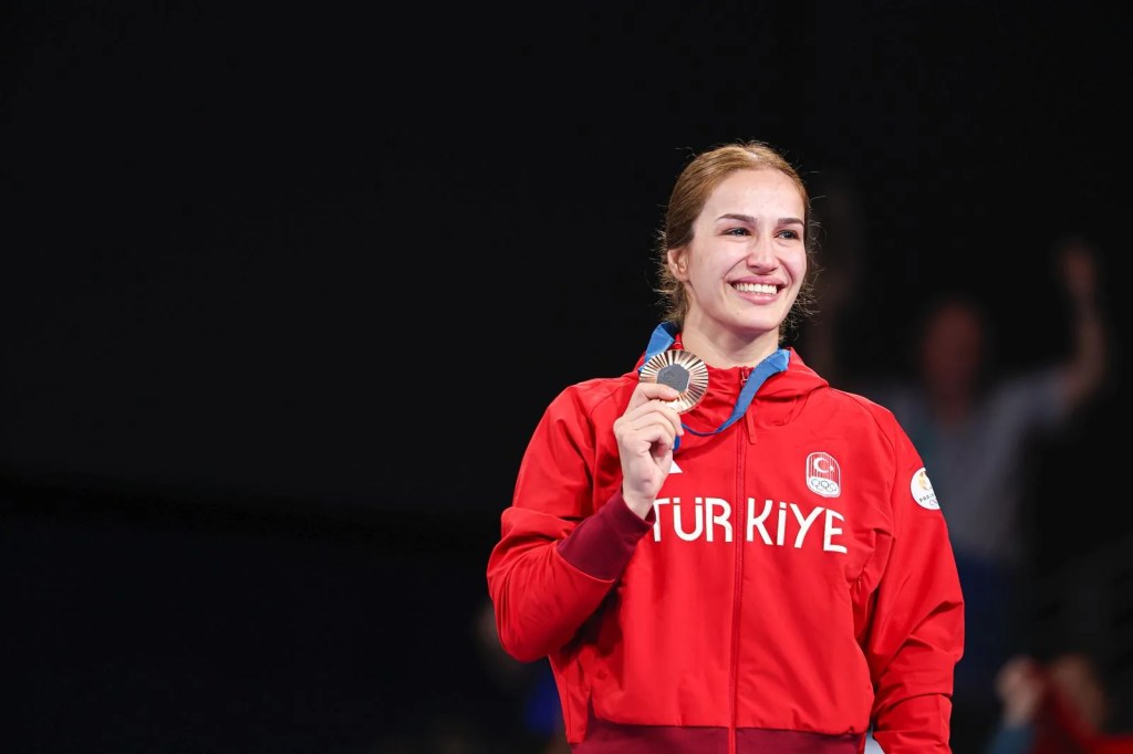 Buse Tosun Çavuşoğlu Bronz Madalya İçin Minderde