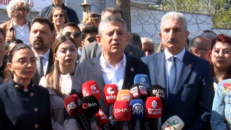 Özgür Özel: Görüşmek isteyen düşman hukukunu bırakmalı