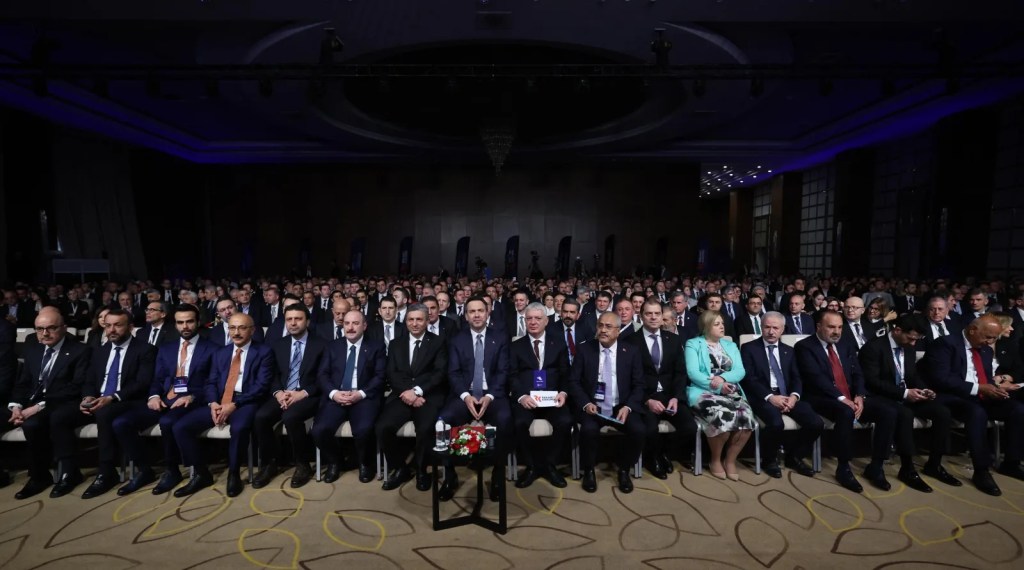 Bakan Bayraktar: Enerjide Yeni Dönem Başlıyor