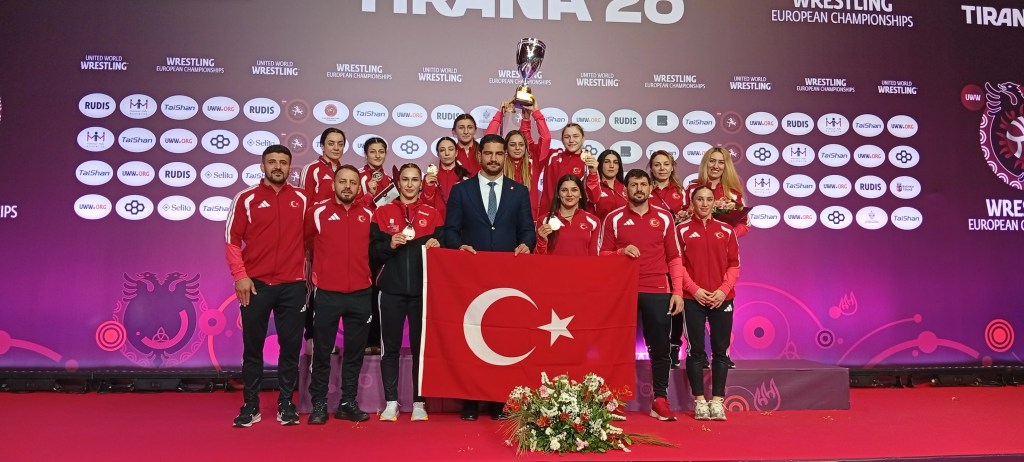 Kadın Güreş Milli Takımı Avrupa İkincisi Oldu